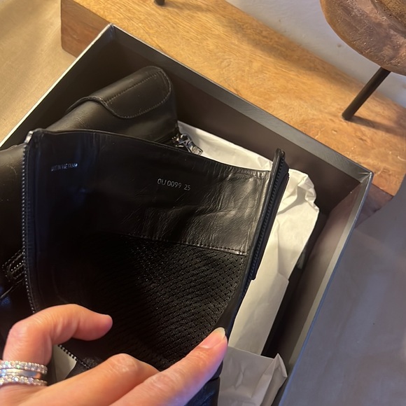 Prada kids boots - Picture 8 of 10